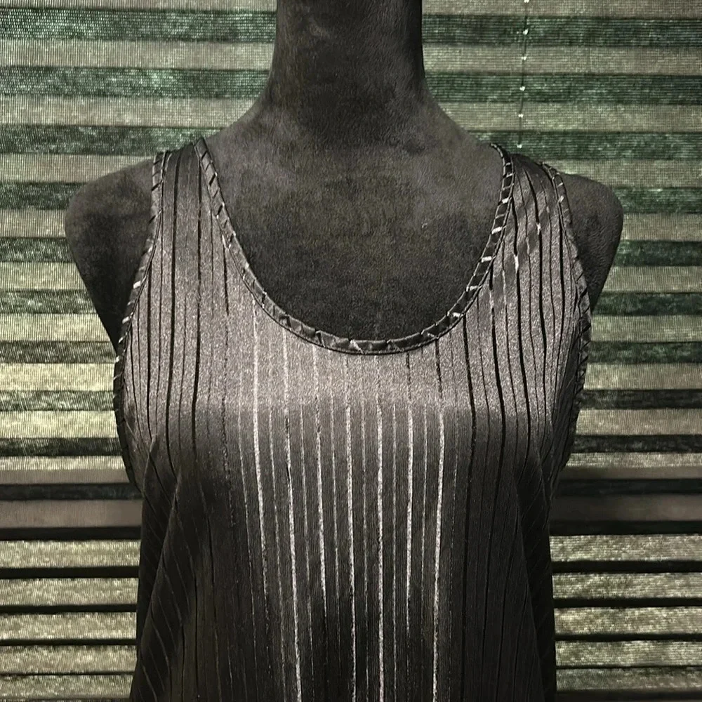Vintage Undercover Wear Women’s Black Satin Stripe Racerback Tank Top‎ Small